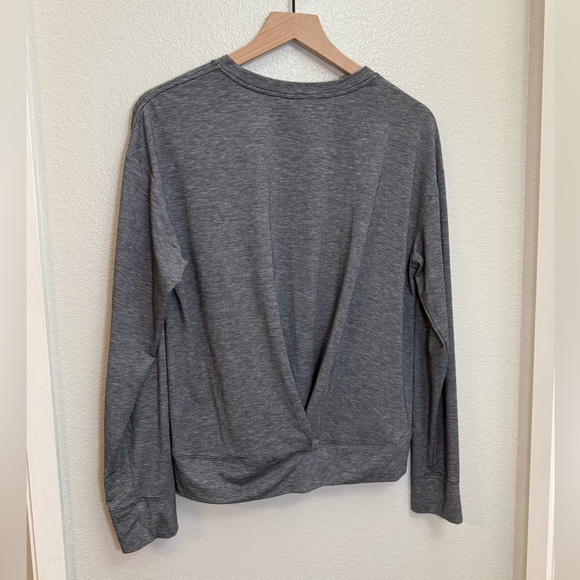 Patagonia Women's Long-Sleeved Glorya Twist Top - Ink Black Medium - Picture 5 of 9